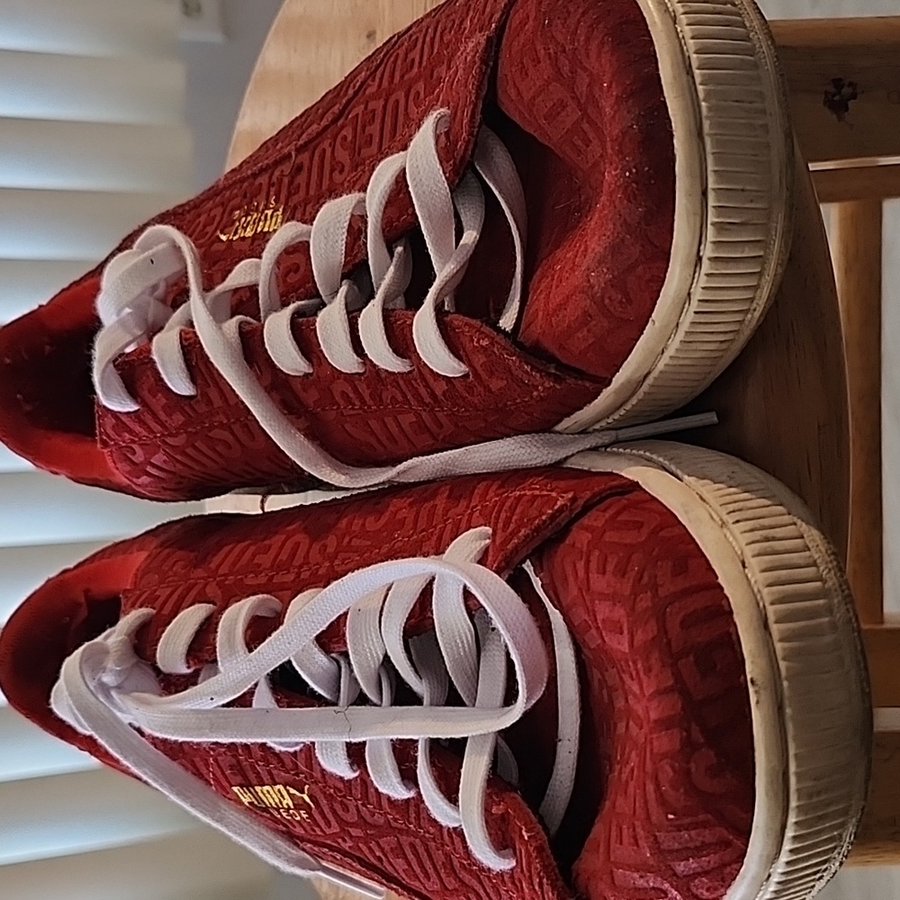 Luxury Vintage Suede Puma Sneaker - Picture 2 of 4